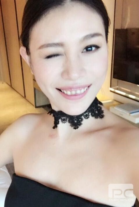 汪峰前妻葛荟婕晒性感照 自评微博称是小三1