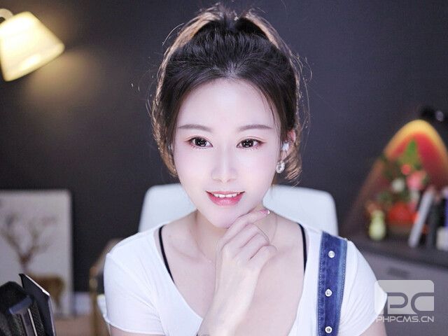 　　美女免费视频直播_网络在线视频直播间